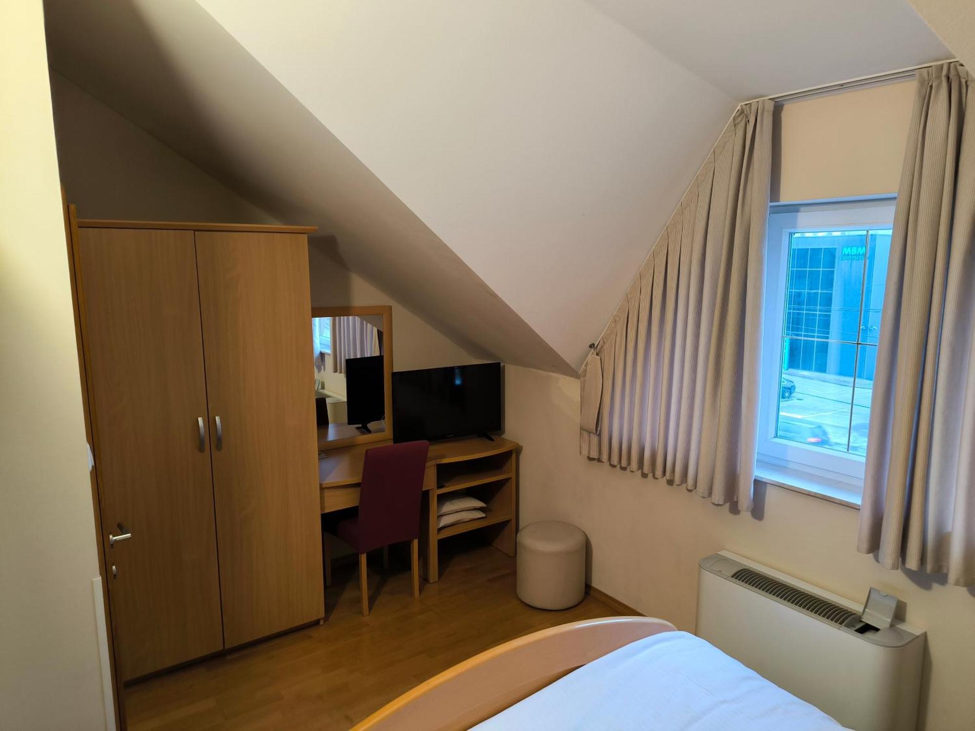 B&B Gurman Сесвете Екстериор снимка