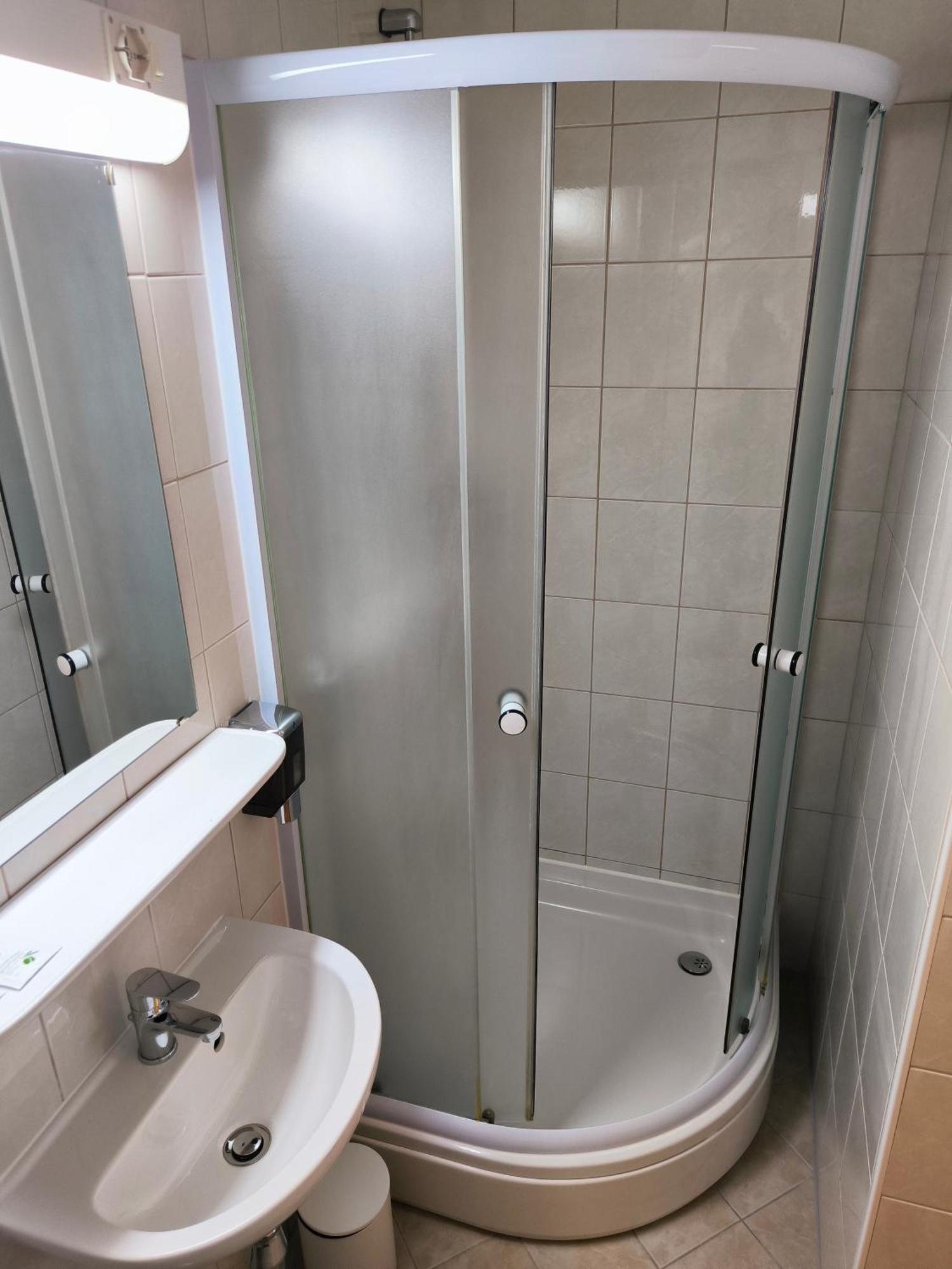 B&B Gurman Сесвете Екстериор снимка