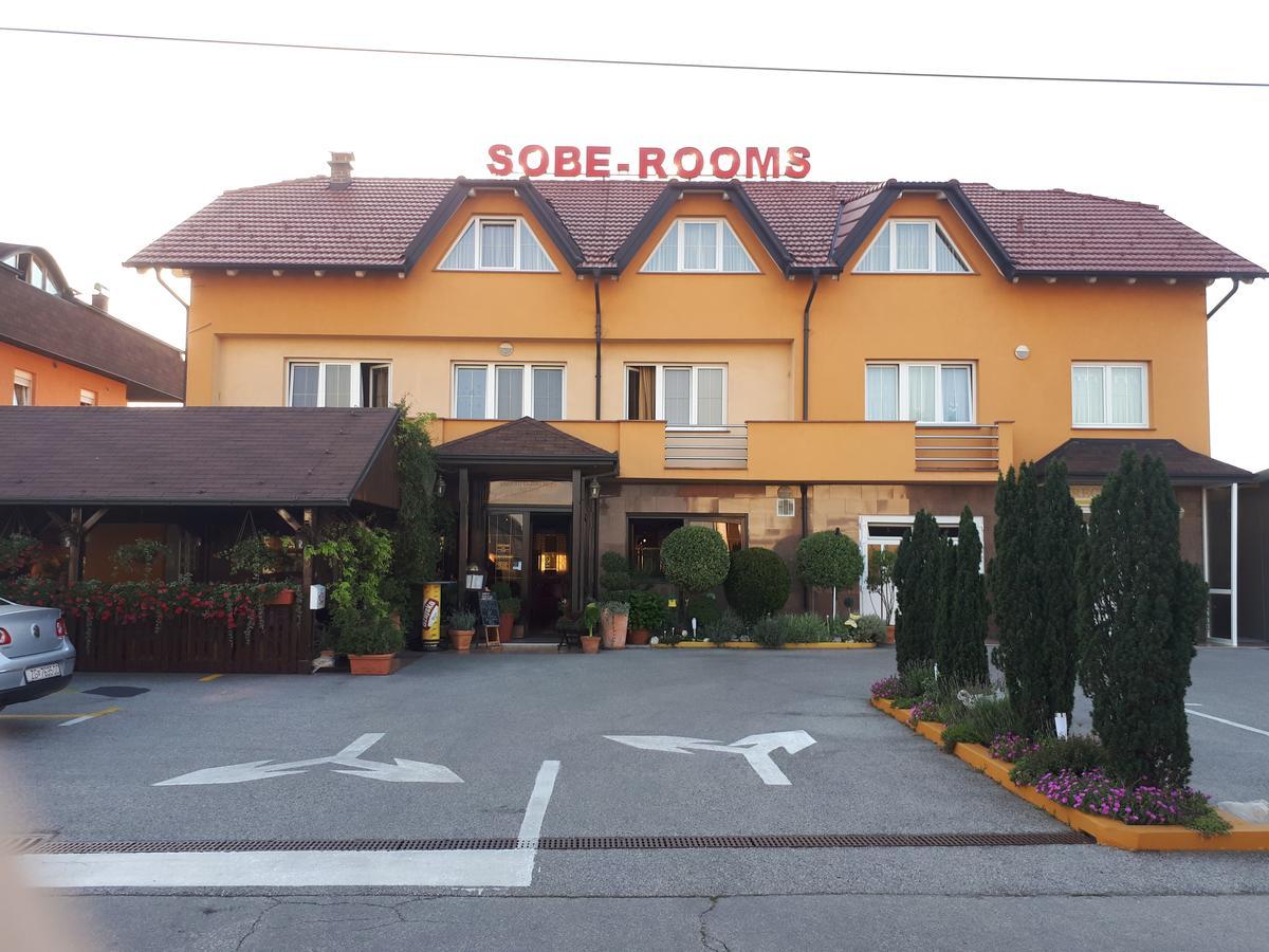 B&B Gurman Сесвете Екстериор снимка