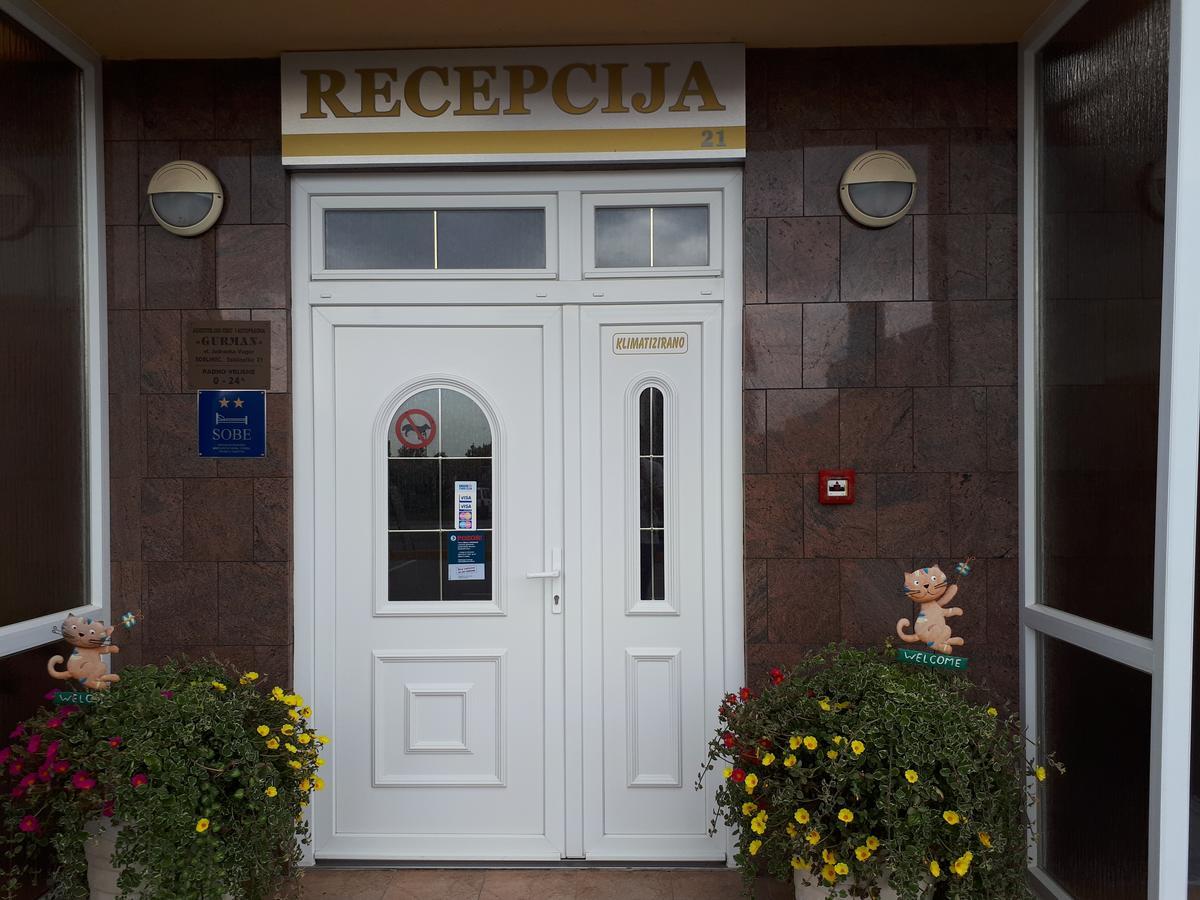 B&B Gurman Сесвете Екстериор снимка