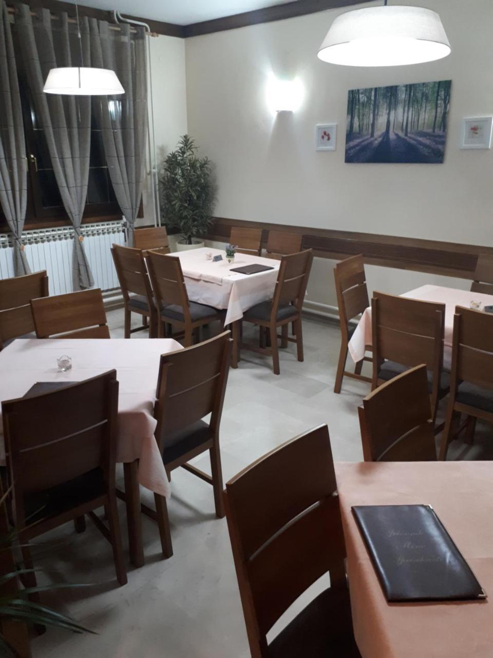 B&B Gurman Сесвете Екстериор снимка